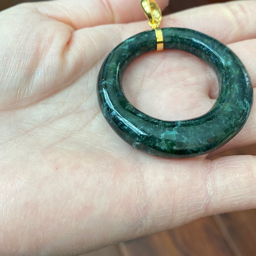 14k Solid Gold Large Green Round Circle Jade Pend… - image 3